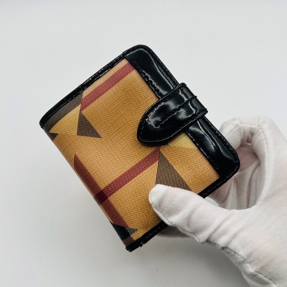 Burberry Nova Check Wallet - Picture 1 of 10